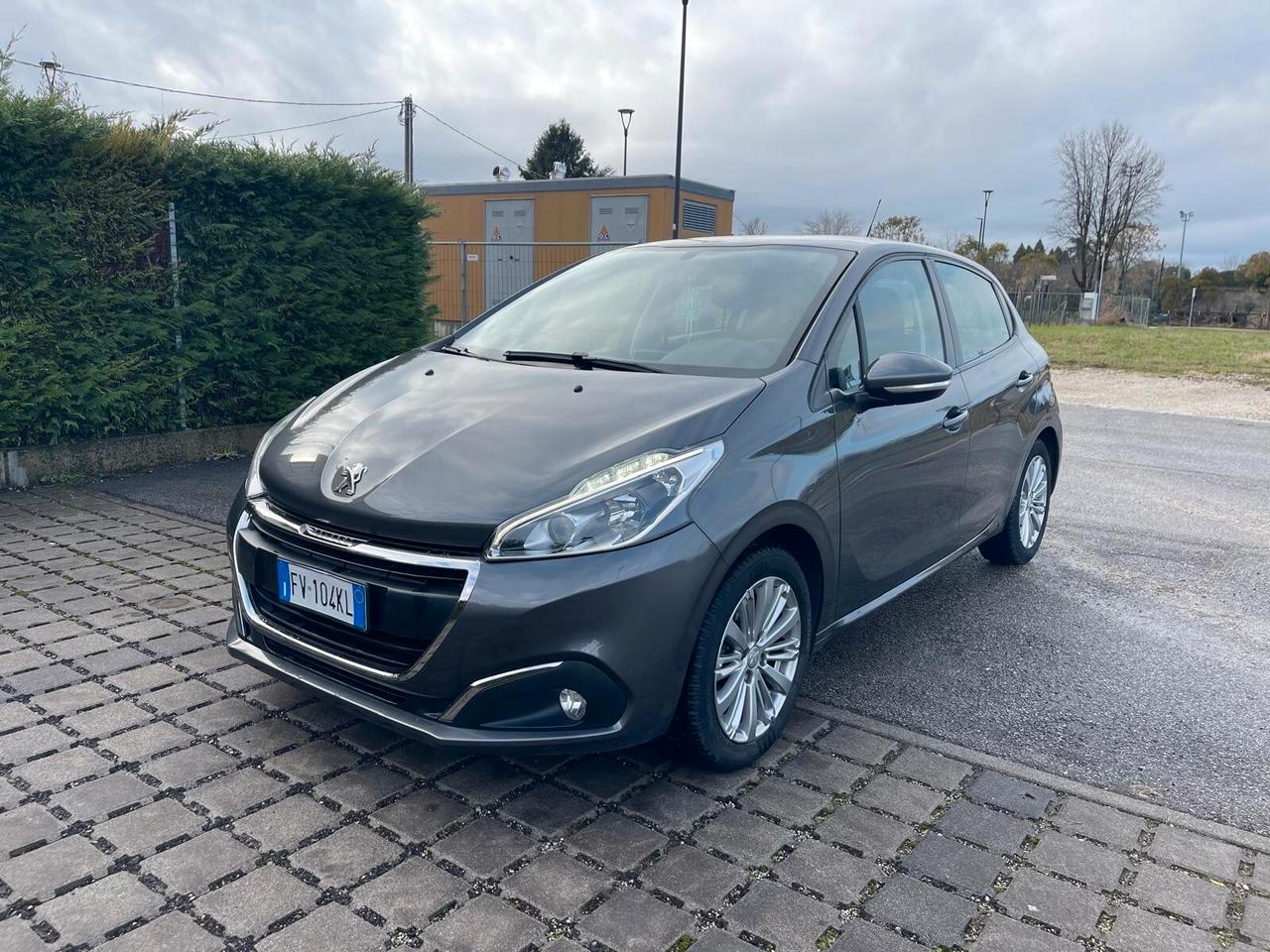 Peugeot 208 PureTech 82 5 porte Allure