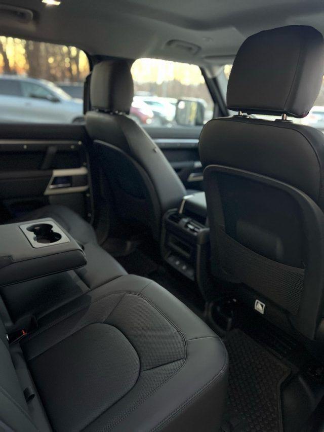 LAND ROVER Defender 110 3.0D I6 200 CV AWD Auto SE AUTOCARRO N1