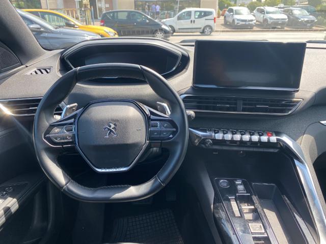 PEUGEOT 3008 Hybrid4 300 e-EAT8 Allure Pack
