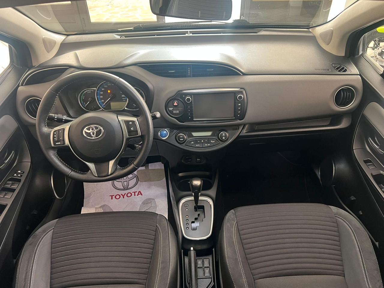 Toyota Yaris 1.5 Hybrid 5 porte Cool