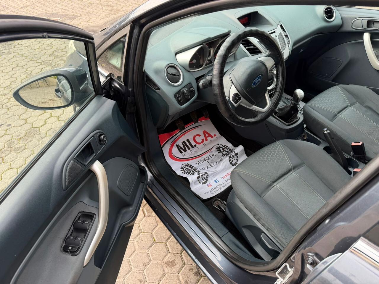 Ford Fiesta 1.4 TDCi 68CV 5 porte Titanium
