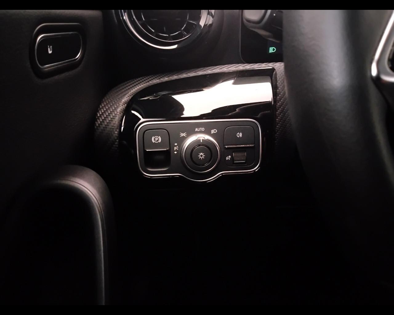 Mercedes-Benz Classe A - W177 2023 - A 180 d Advanced auto