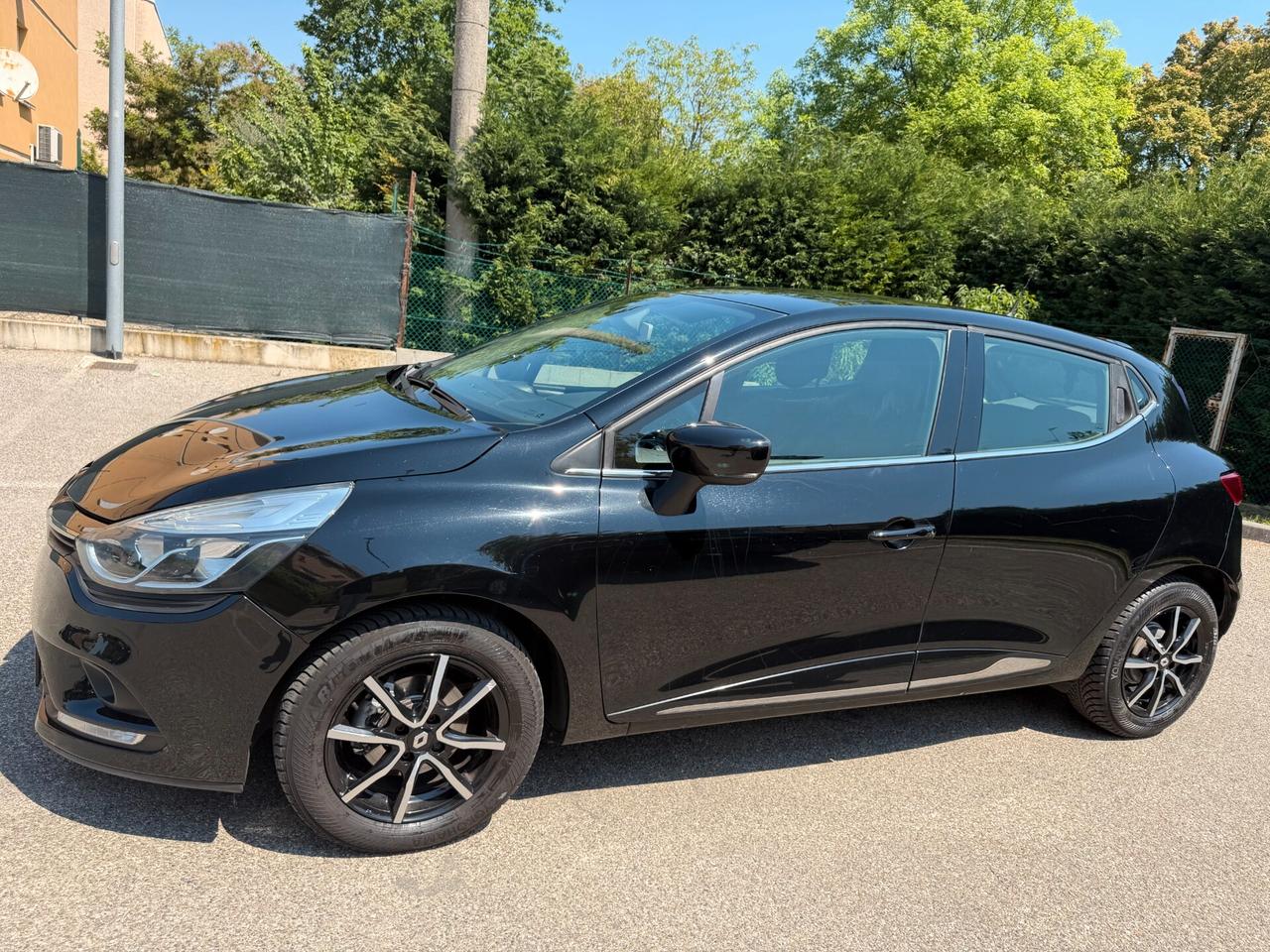 Renault Clio 1.5 dci - NEOPATENTATI - 12 MESI DI GARANZIA -