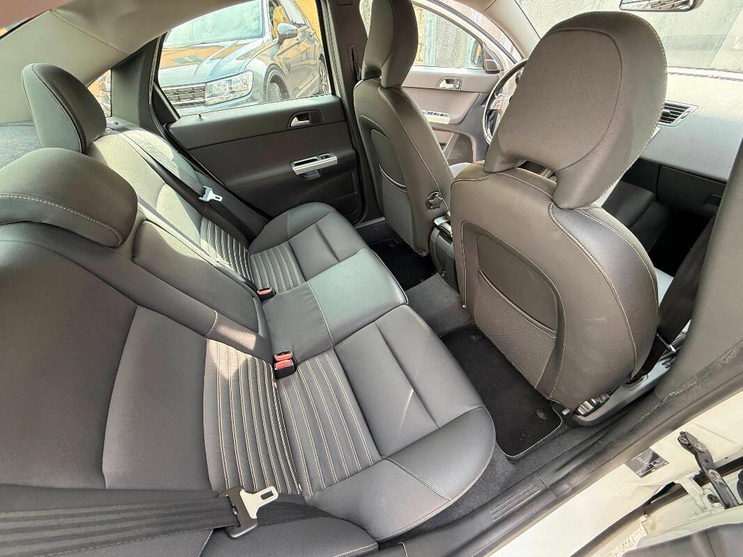 Volvo S40 VOLVO S40 2.0 Summum 145cv