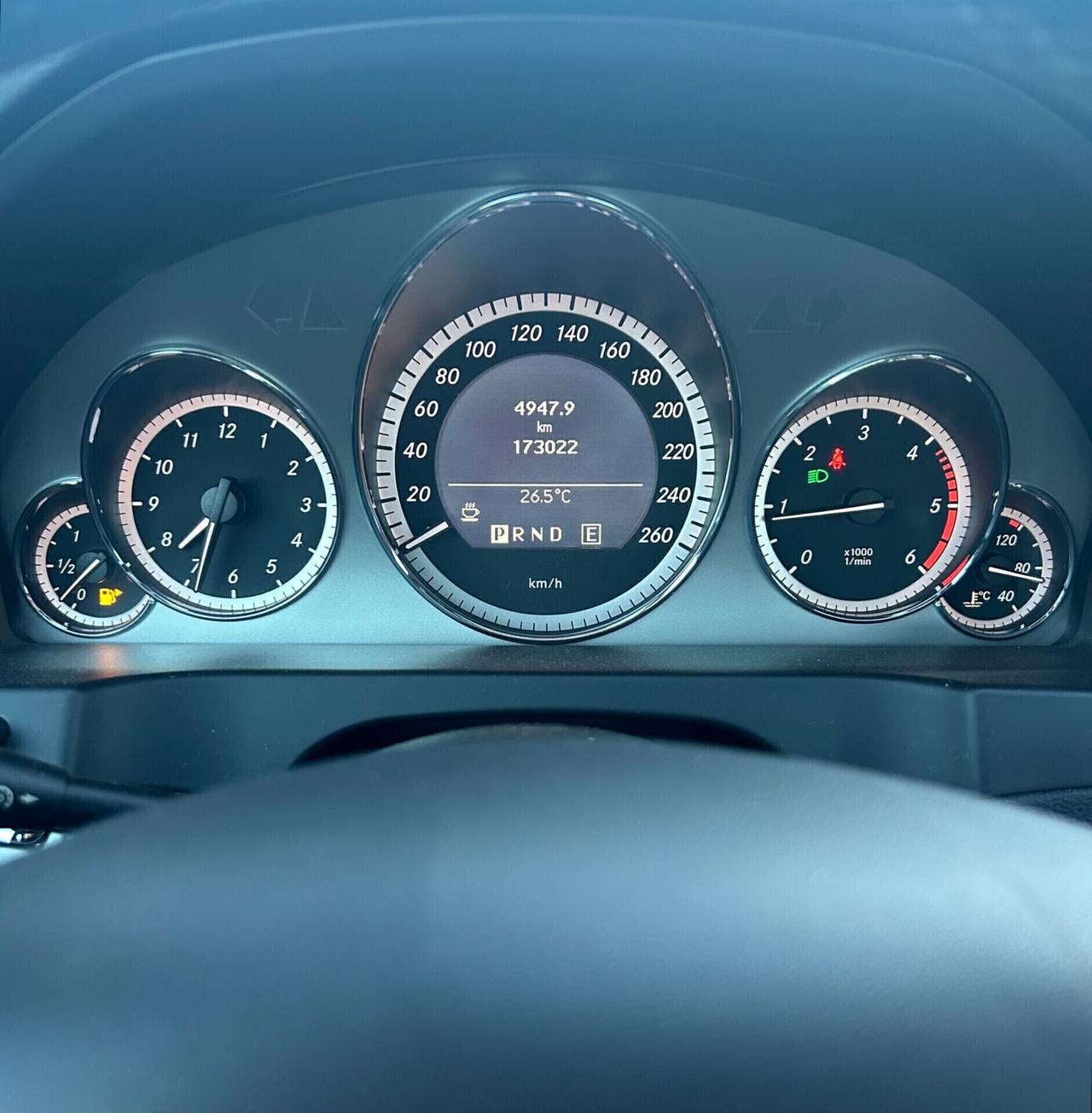 Mercedes-benz E220 Avantgarde AMG FULL OPT.