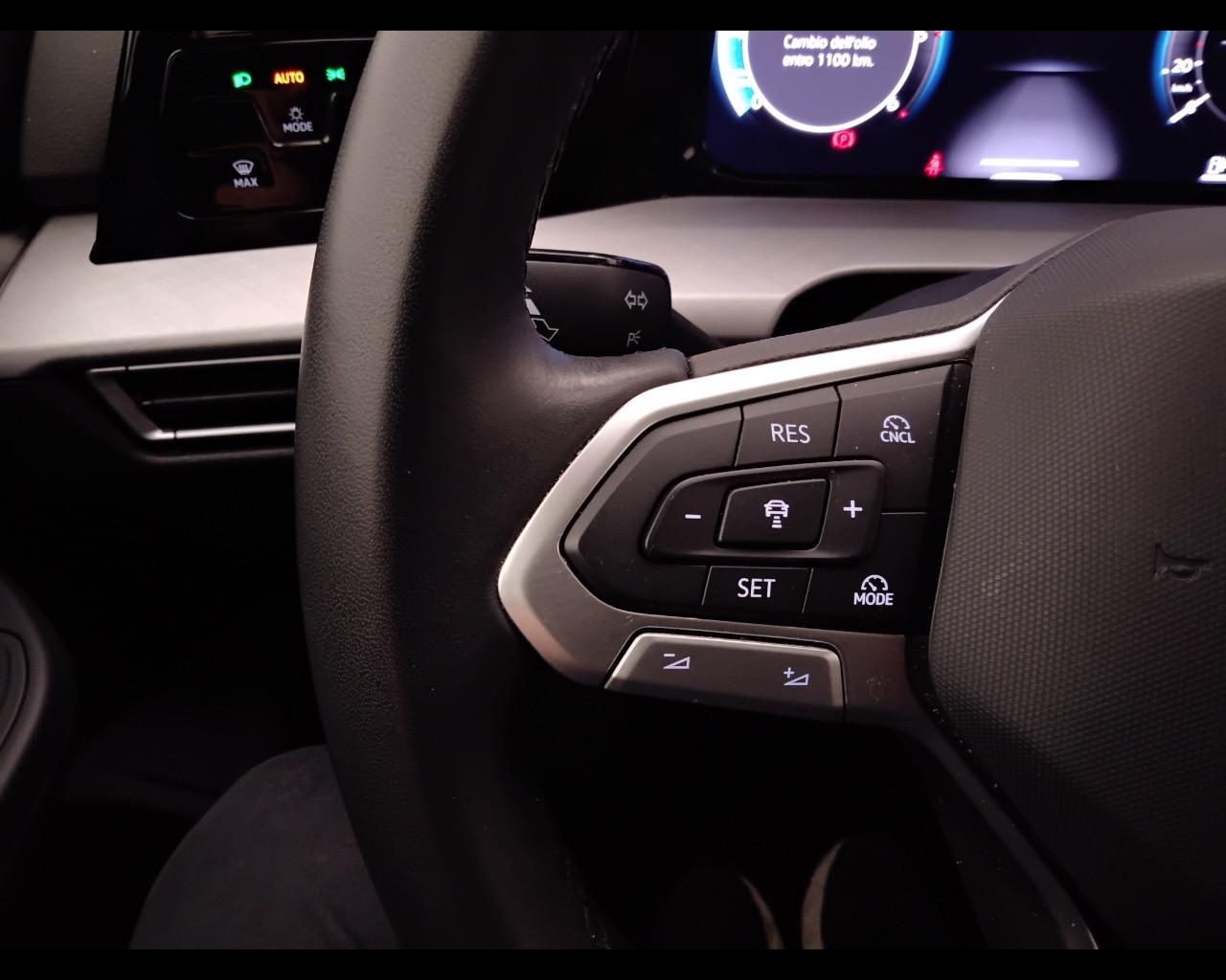 VOLKSWAGEN Golf VIII 2024 - Golf 2.0 tdi Life 115cv