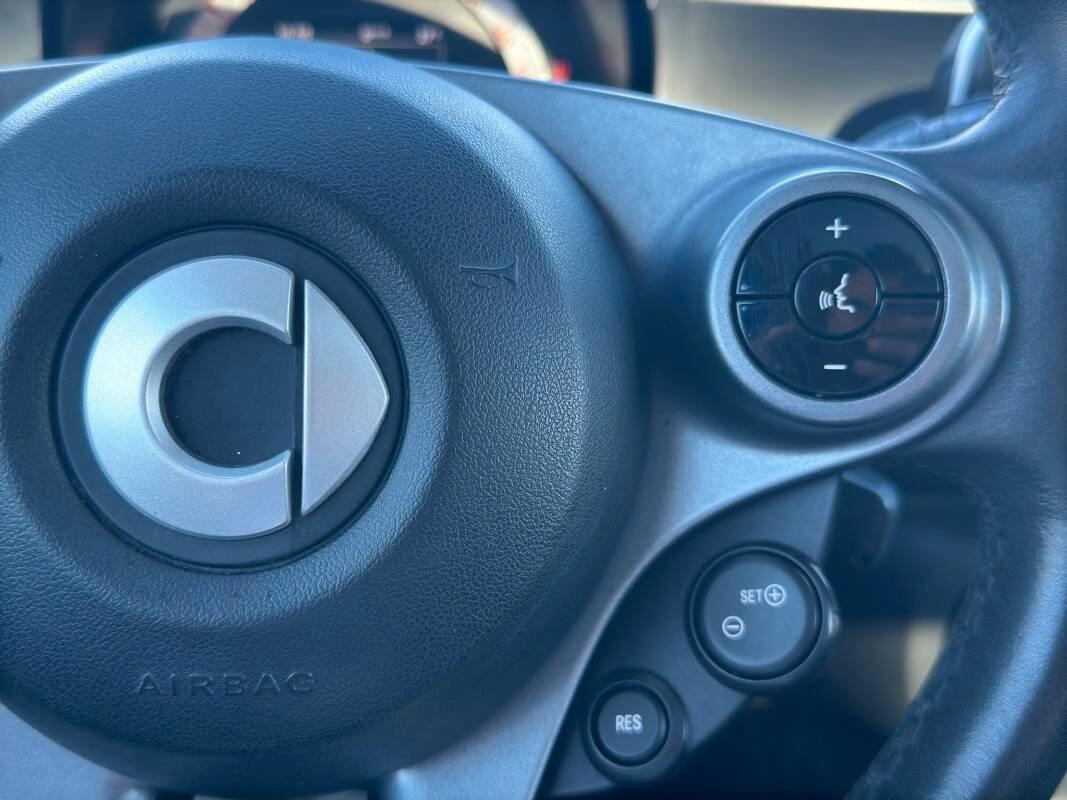 Smart Forfour 1.0 Youngster 71cv AUTOM E TETTO PANORAMICO