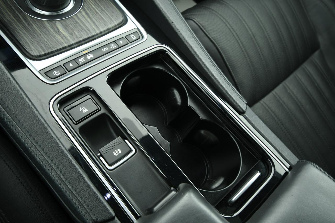 JAGUAR F-Pace 2.0d i4 Portfolio 180cv auto TETTO PANO+CAMERA+APP CONNECT