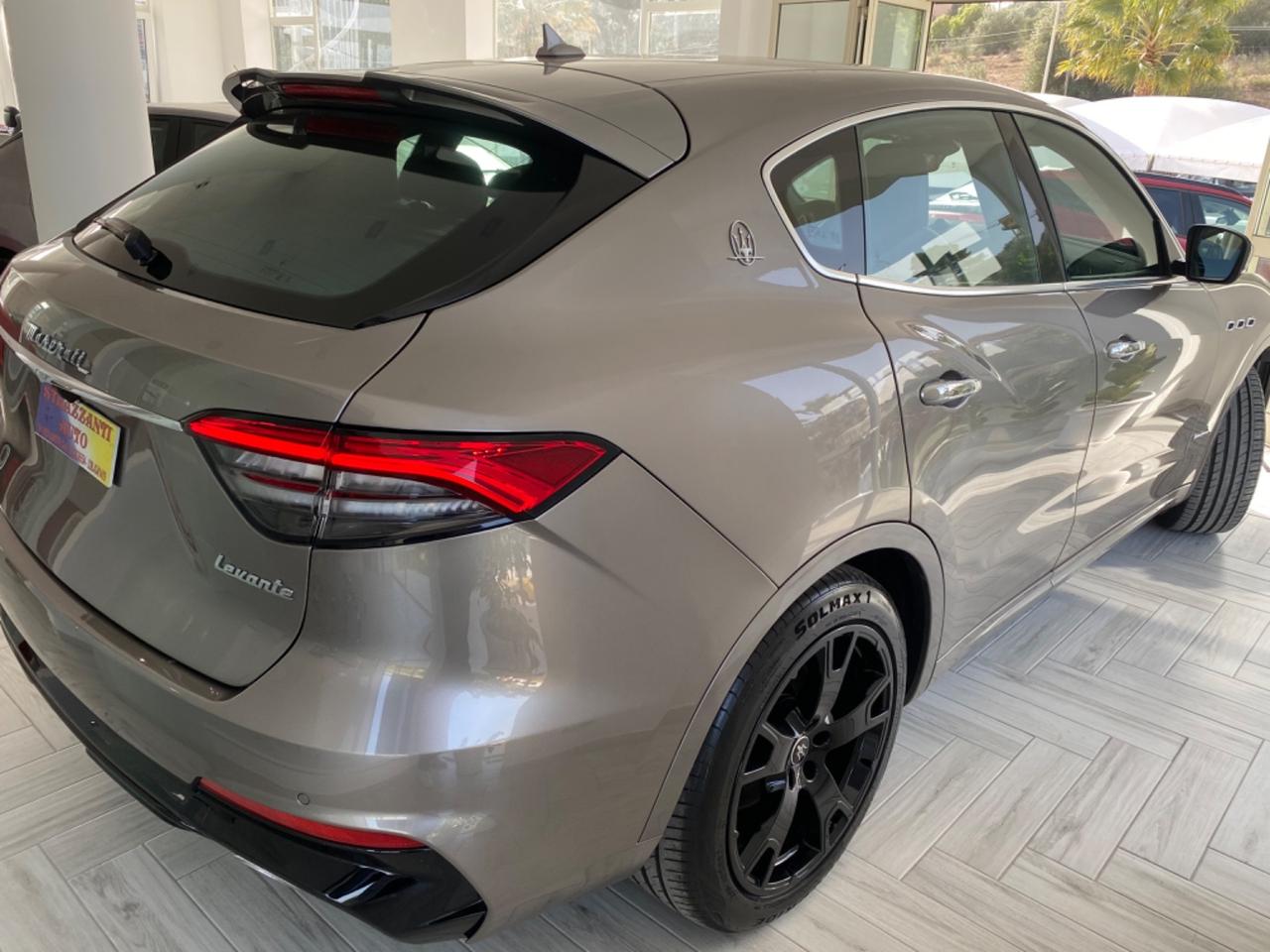 Maserati NEW Levante V6 Biturbo 350cv GRANSPORT2022