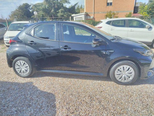 TOYOTA Yaris 1.5 Hybrid 5 porte Business