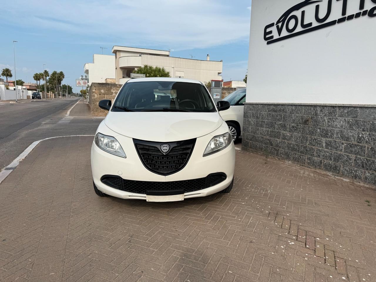 Lancia Ypsilon 1.2 69 CV 5 porte GPL Ecochic Gold