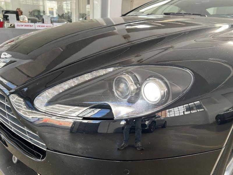 Aston Martin V8 Vantage Vantage Coupe 4.7 V8 sportshift