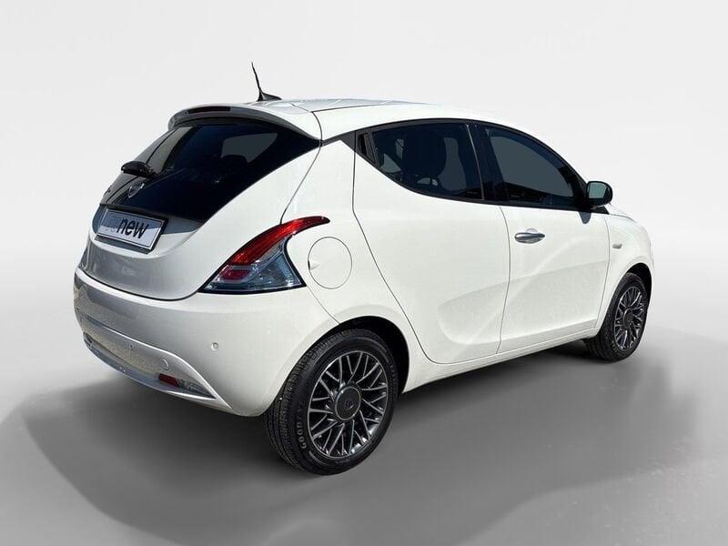 Lancia Ypsilon 1.2 69 CV 5 porte GPL Gold
