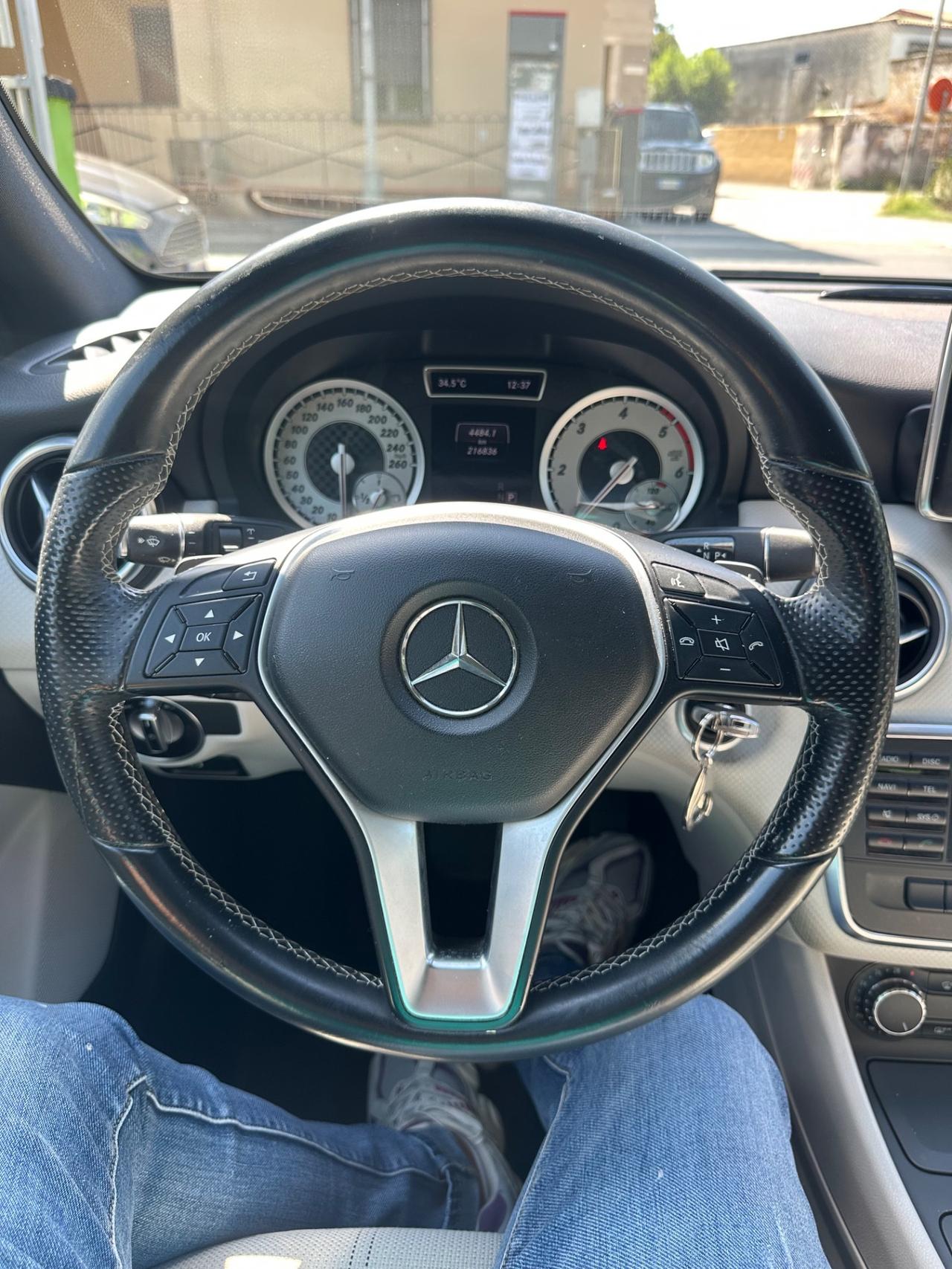 Mercedes-benz A 180 160 CDI Dark Night Edition 2014