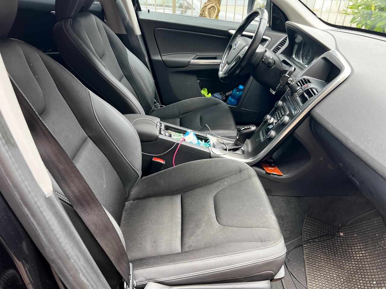 Volvo XC 60 XC60 D3 Geartronic Momentum LEGGERE BENE