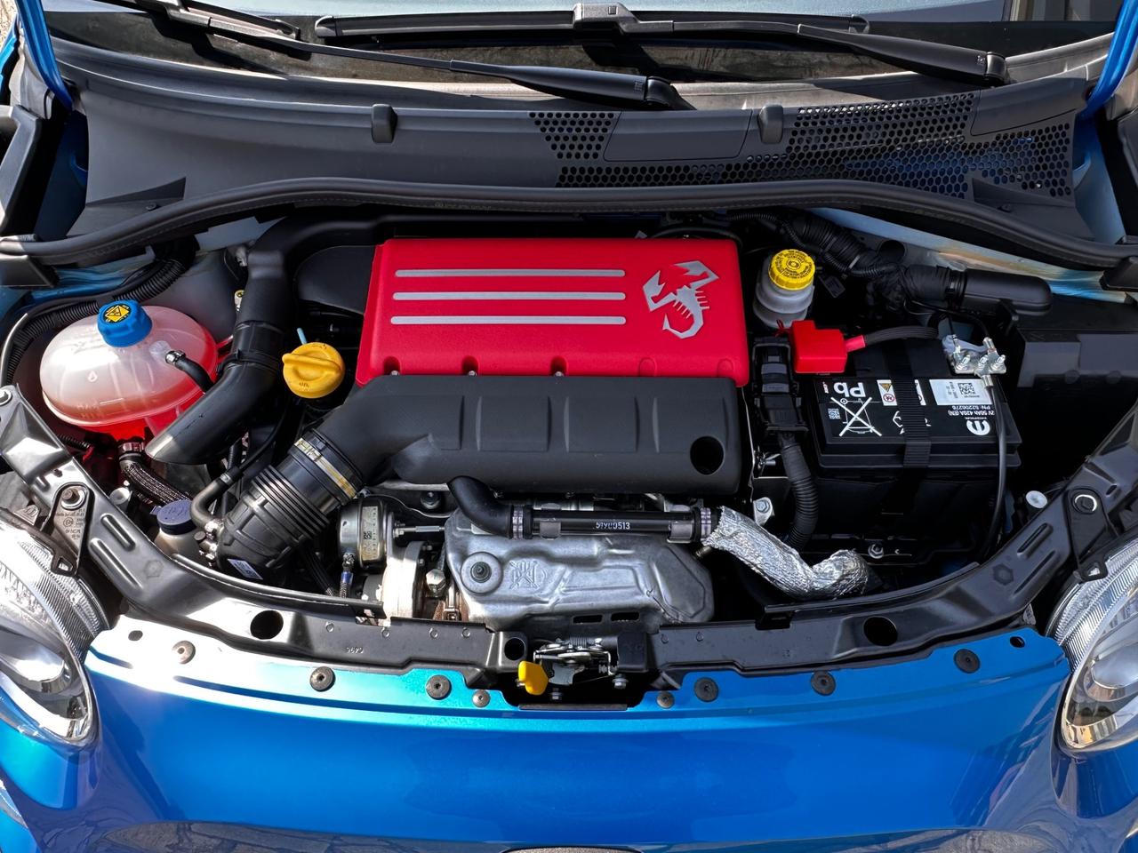Abarth 695 1.4 Turbo T-Jet 180 CV