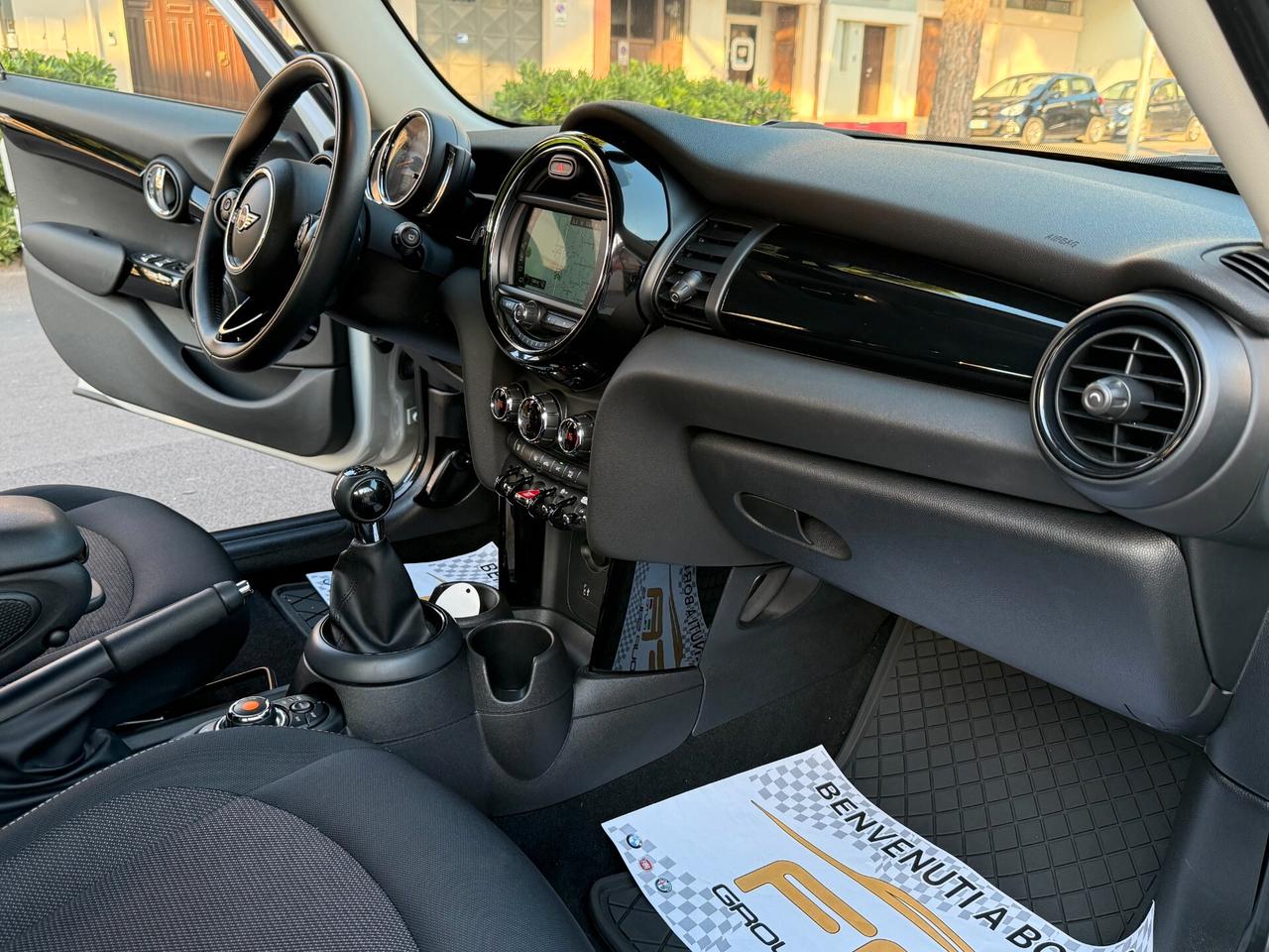 Mini 1.5 Cooper D 5porte B.Street NAVI LED - 2019