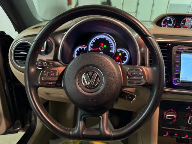 VOLKSWAGEN Maggiolino Cabrio 2.0 TDI DSG Design BlueMotion Technology