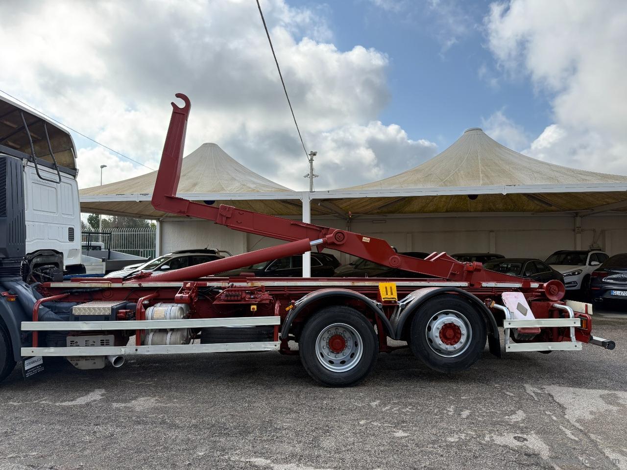 STRALIS 400 SCARRABILE