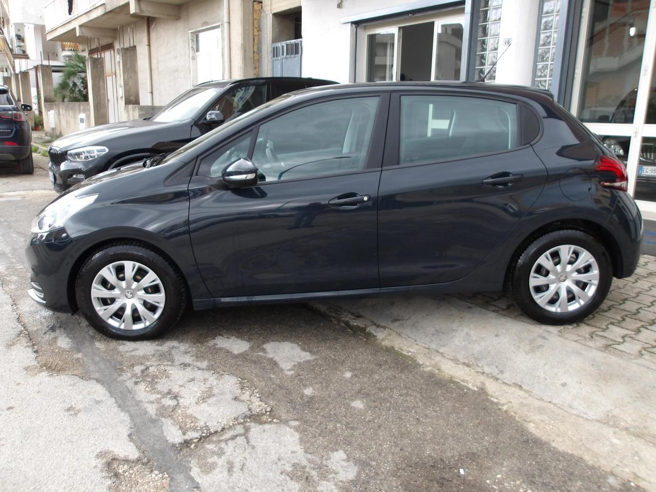 Peugeot 208 5 Porte 208 5p 1.2 puretech Active 68cv my18