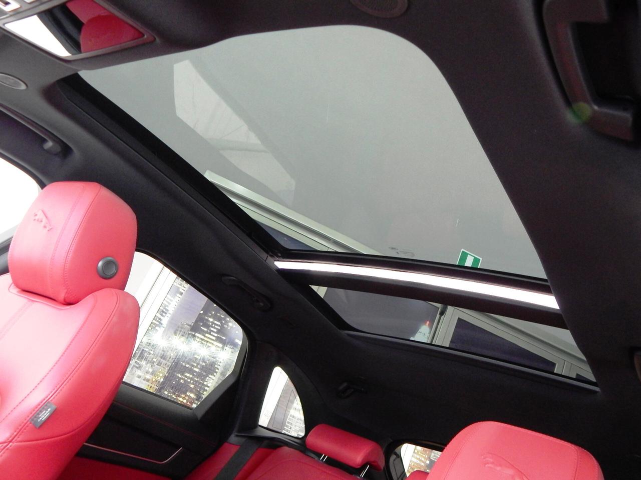 Jaguar F-Pace 2.0d i4 mhev R-Dynamic Black AWD 204cv Aut. TETTO-PELLE ROSSA-NAVI-LED