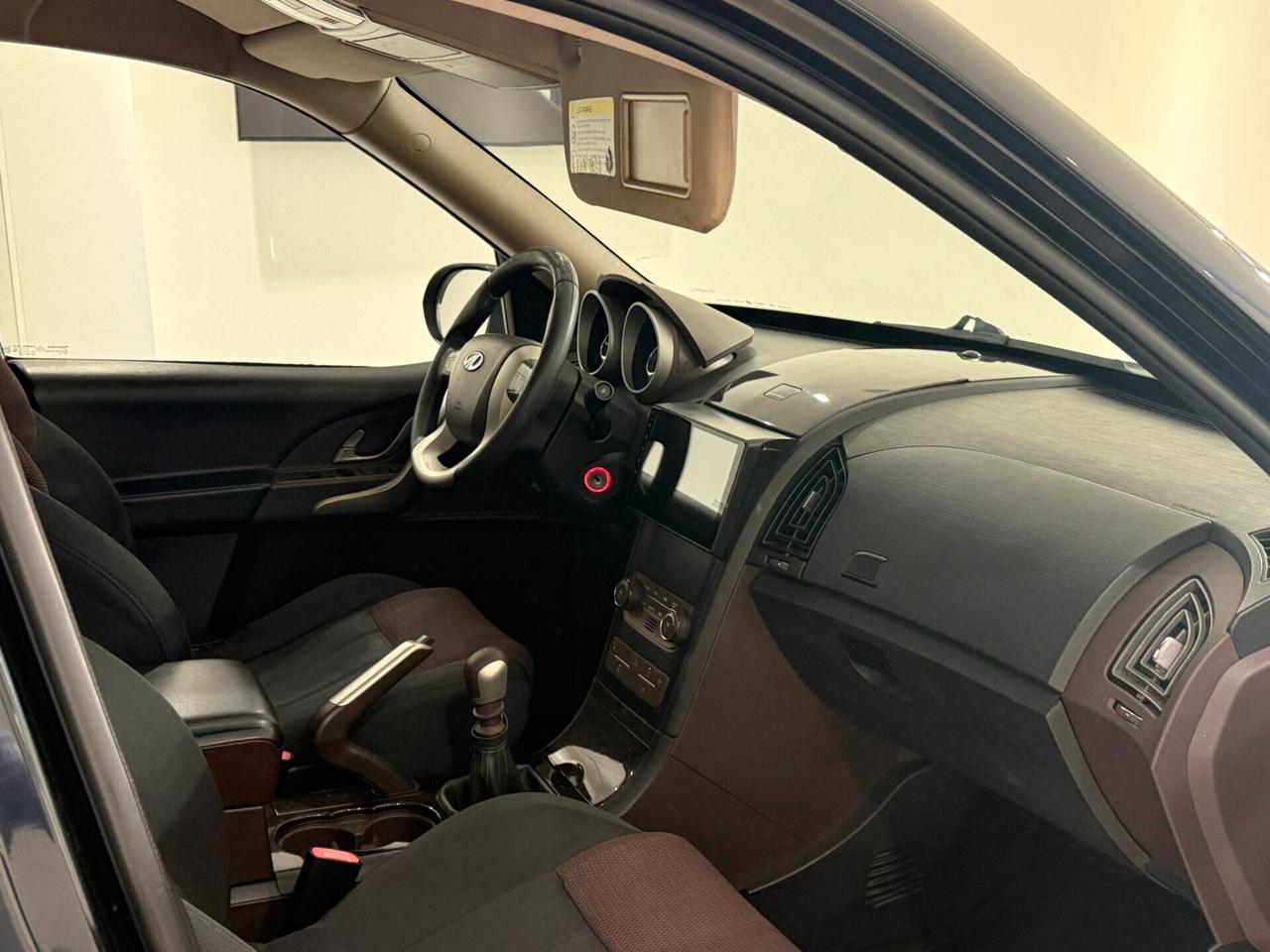 Mahindra XUV500 2.2 16V FWD W8 7 POSTI