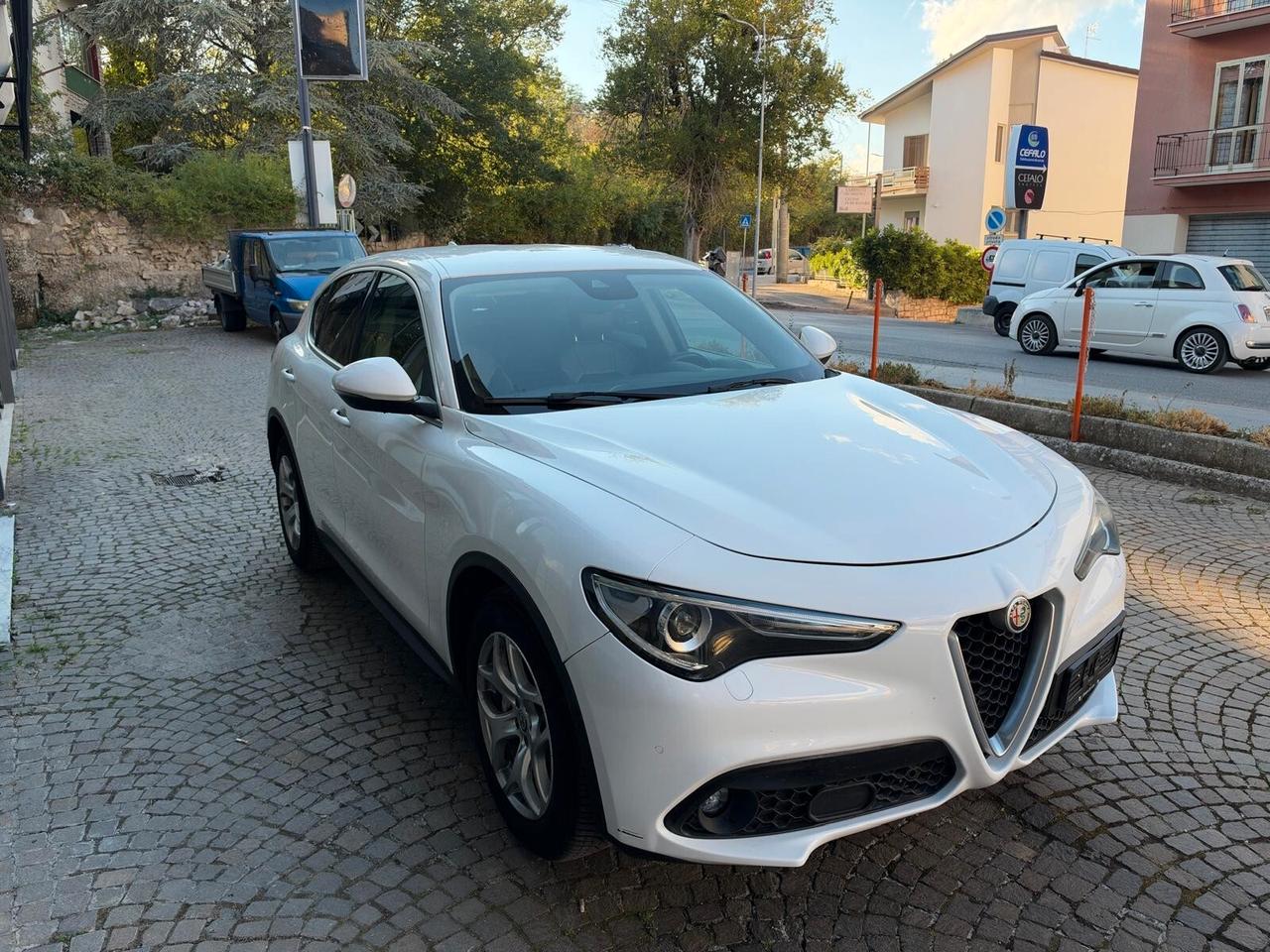 Alfa Romeo Stelvio 2.2 Turbodiesel 180 CV AT8 RWD Executive