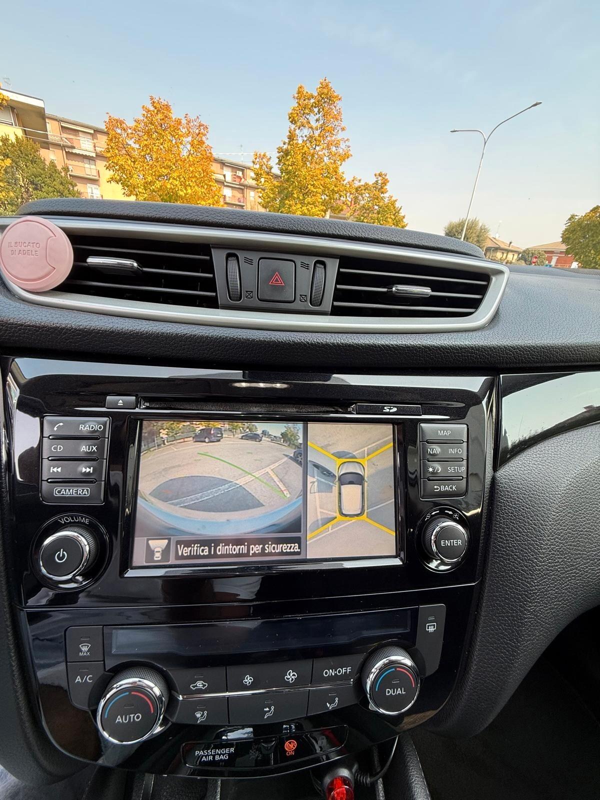 Nissan Qashqai 1.6 dCi DPF 360