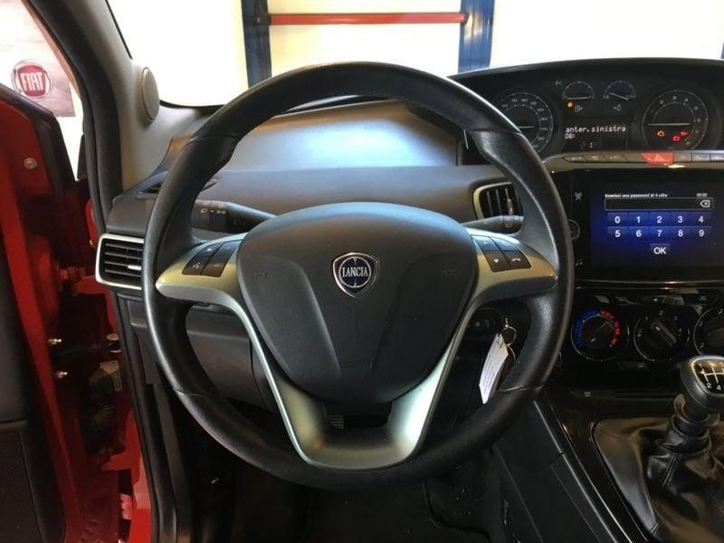 Lancia Ypsilon 1.0 FireFly 70cv Hybrid Platino