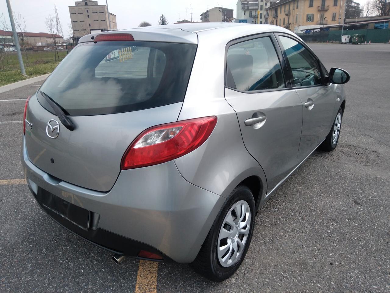Mazda 2 Mazda2 1.3 16V 75CV 5p. Play GPL