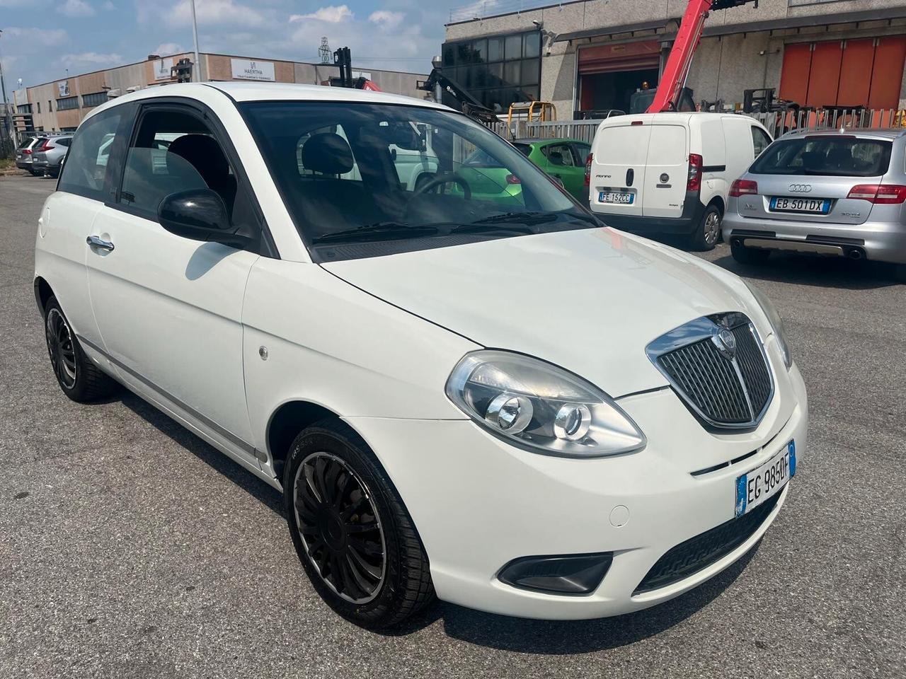 Lancia Ypsilon 1.3 MJT 75 CV