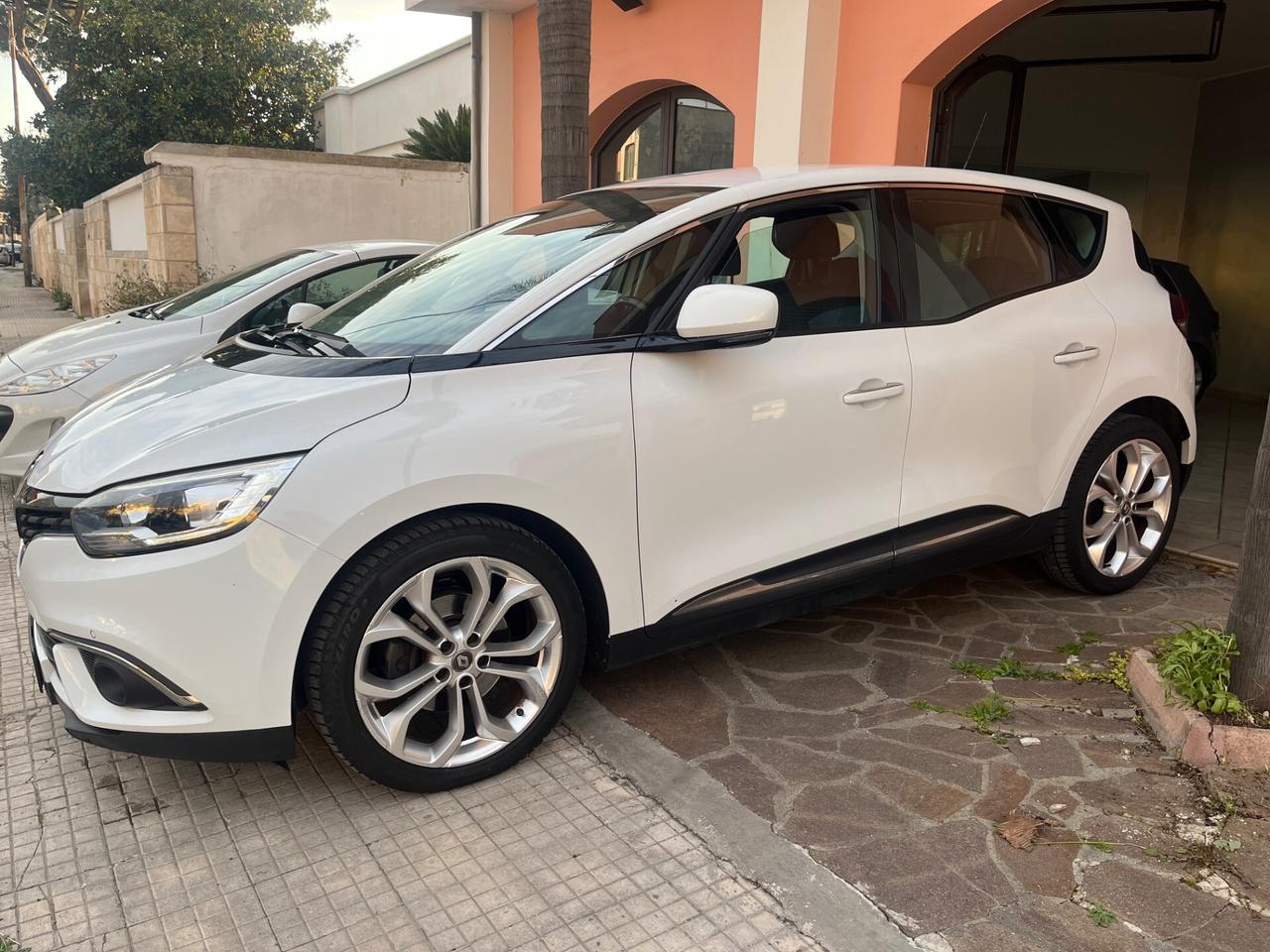 Renault Scenic Scénic dCi 8V 110 CV EDC Energy Bose