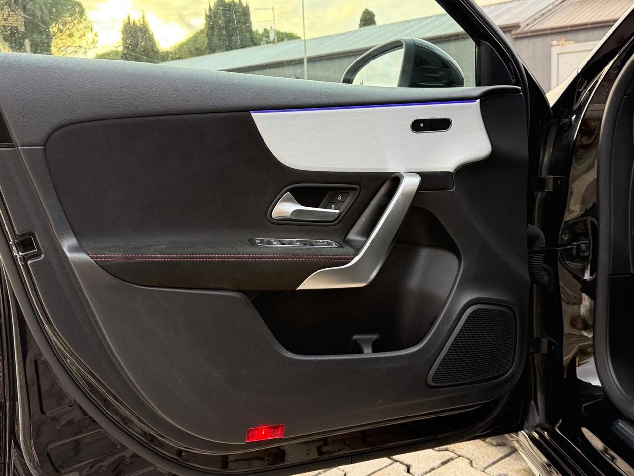 MERCEDES BENZ CLASSE A 180 2024 DIESEL TETTO FULL UNICOPROPRIETARIO TAGLIANDI MERCEDES BENZ