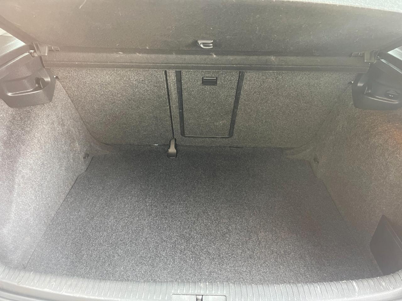 Volkswagen Golf 1.6 TDI DPF 5p. Highline NEO PATENTATI