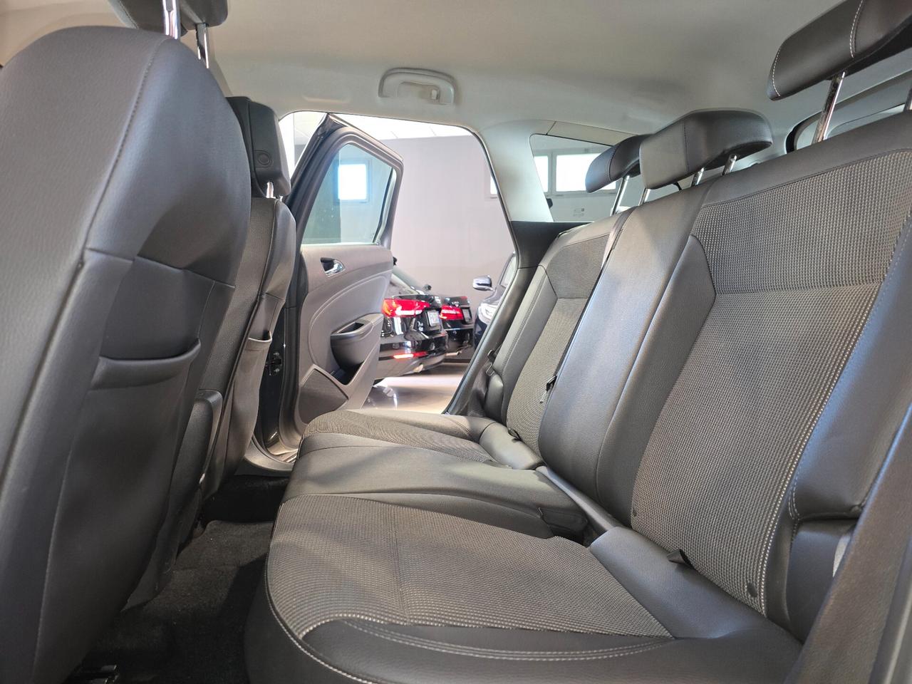 Opel Astra (ADATTA DISABILI)