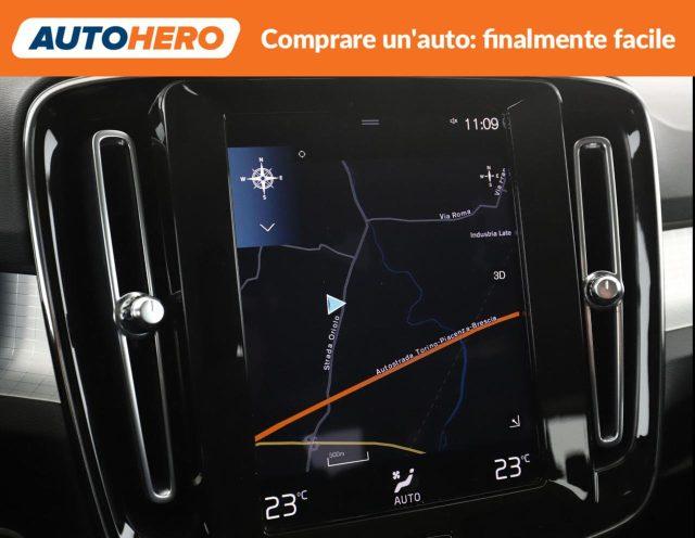 VOLVO XC40 T2 Momentum Pro