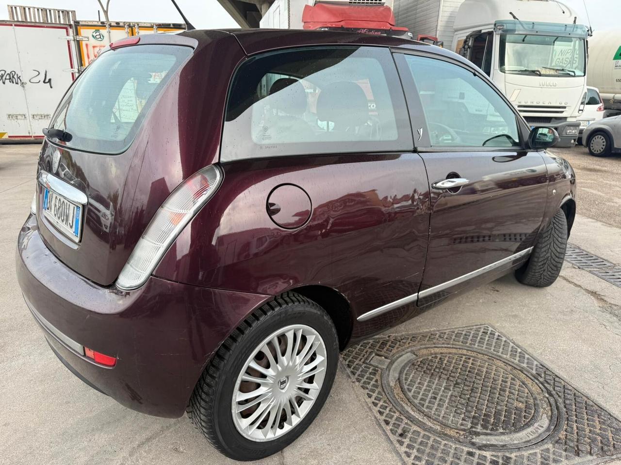 Lancia Ypsilon 1.2 Argento