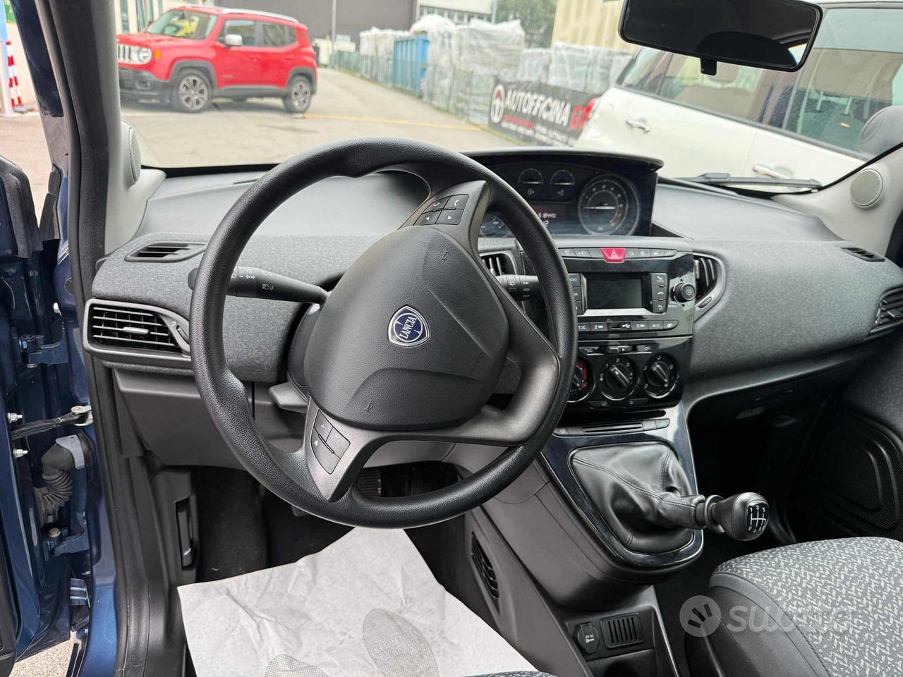 LANCIA Ypsilon 1.0 FireFly S&S Hybrid Silver Pl