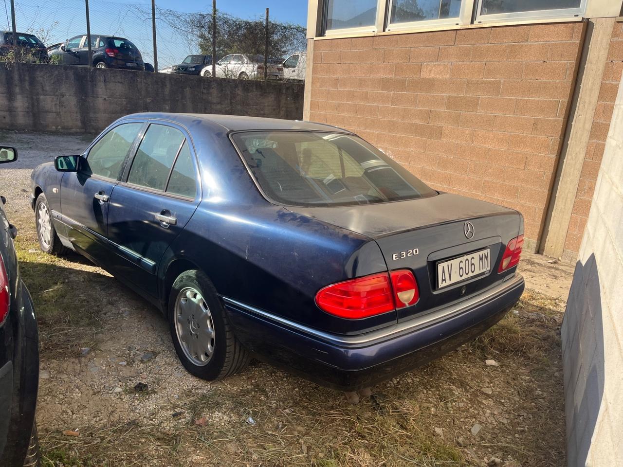 Mercedes E 320 V6 4matic DA SISTEMARE CATALIZZATORI