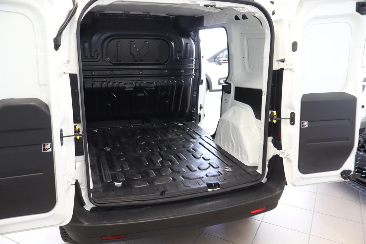 FIAT DOBLO' CARGO 1.6 MJET 105 CV LOUNGE 3 POSTI