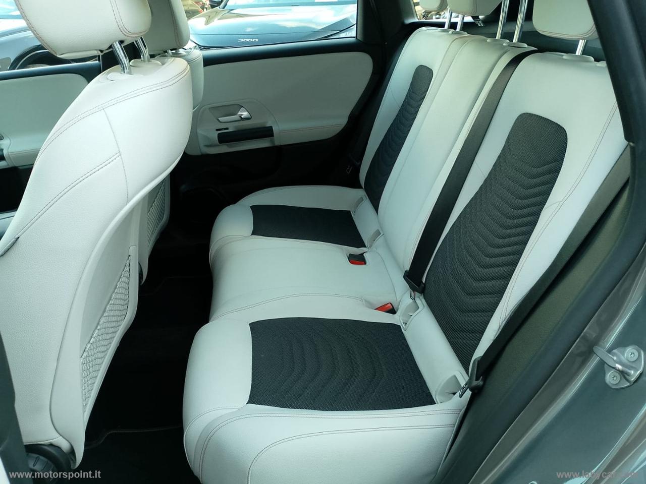 MERCEDES-BENZ B 180 d Automatic Business Extra