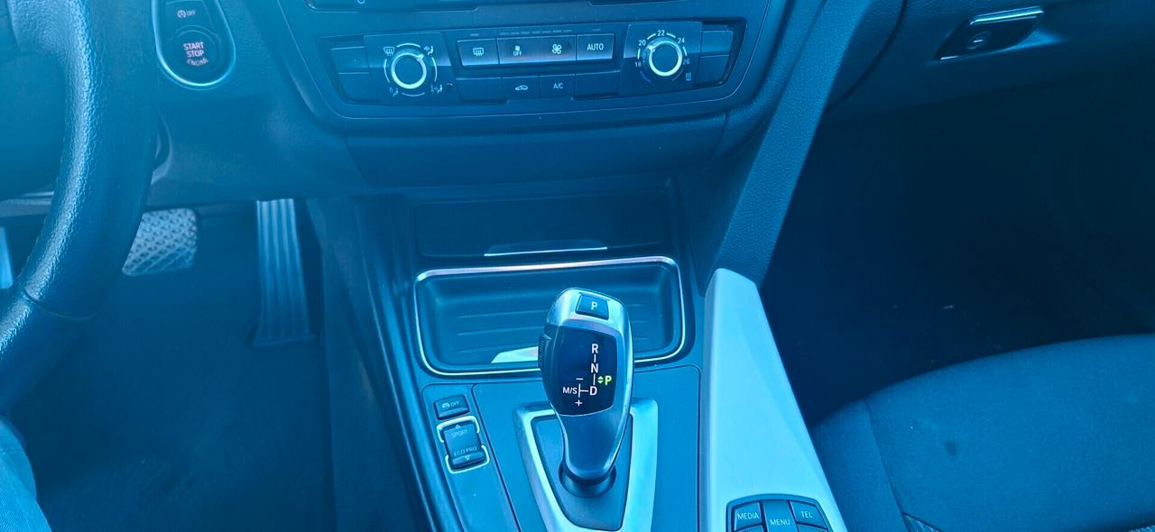 BMW 318D TOURING LUXURY CON CAMBIO AUTOMATICO