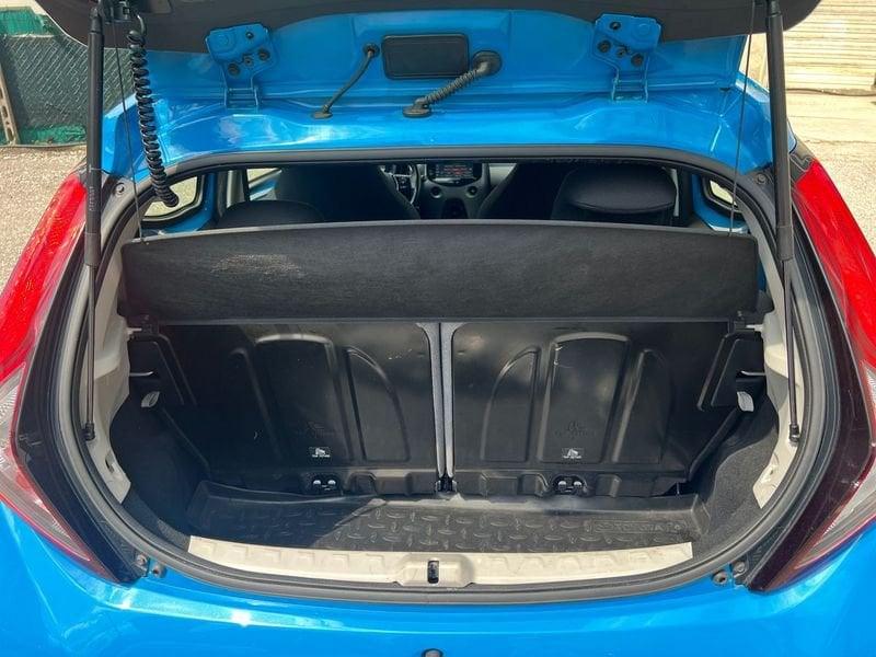 Toyota Aygo 5 Porte 1.0 VVT-i 72cv x-play
