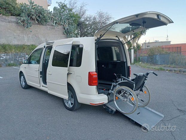 VOLKSWAGEN Caddy ribassato rampa disabili