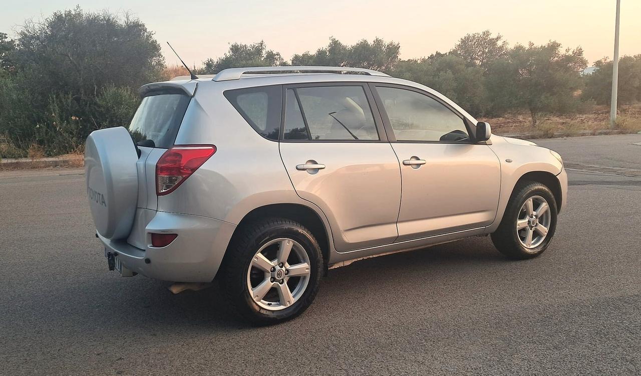 Toyota RAV 4 RAV4 2.2 D-4D 136 CV Sol