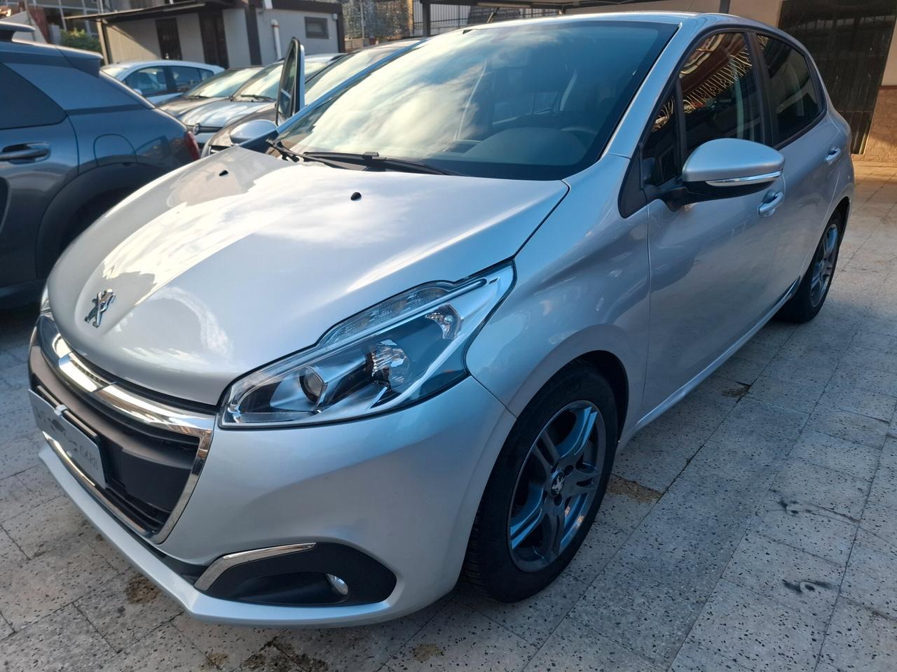 Peugeot 208 - 1.6 HDi Navi|Clima|Sensore 2017