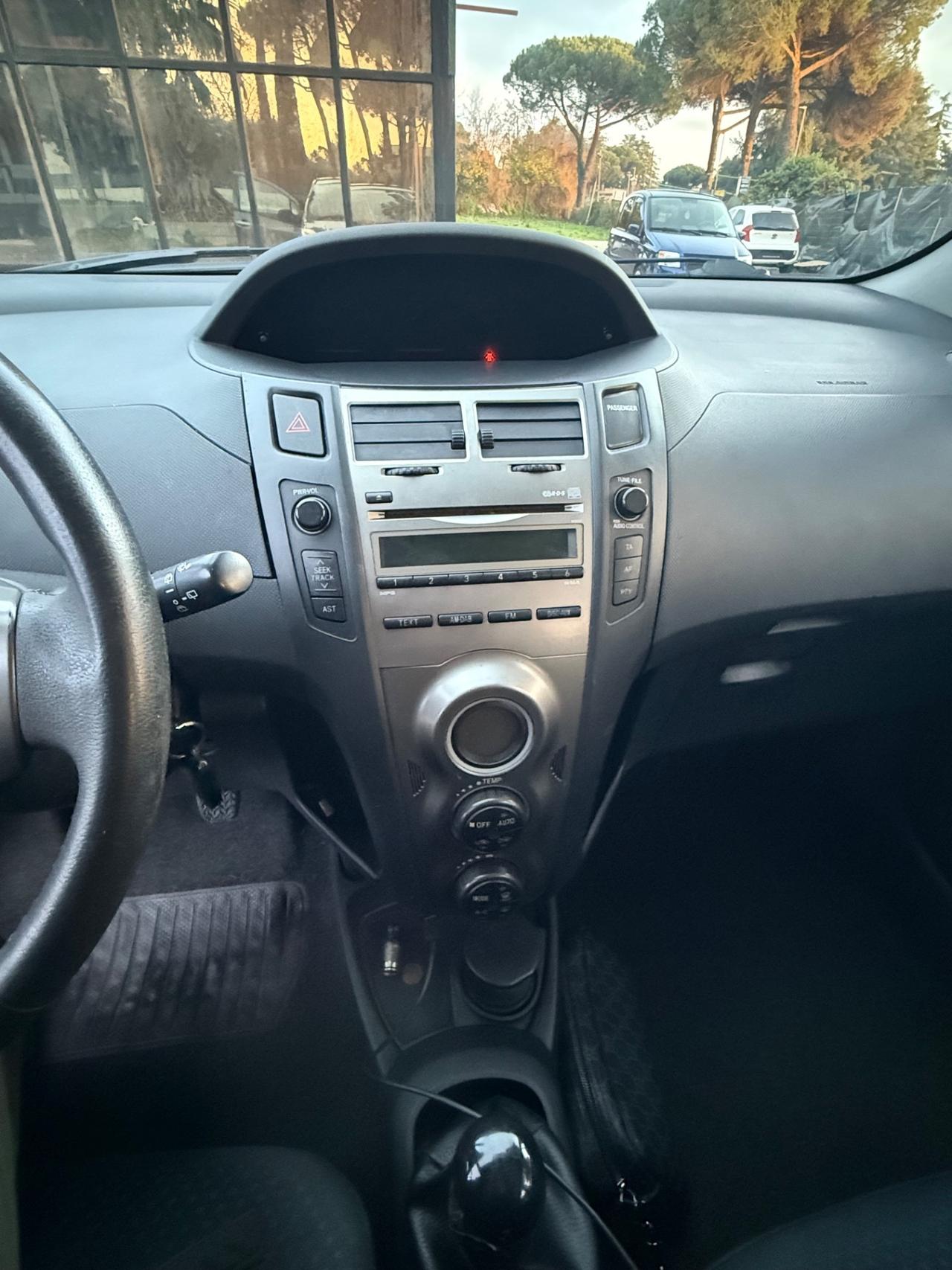 Toyota Yaris 1.0 5 porte GPL