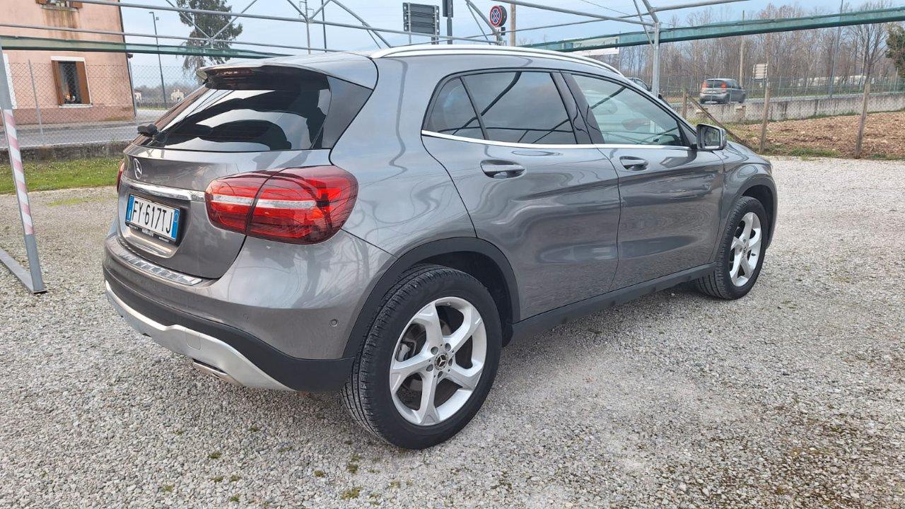 Mercedes GLA 200 d Sport auto