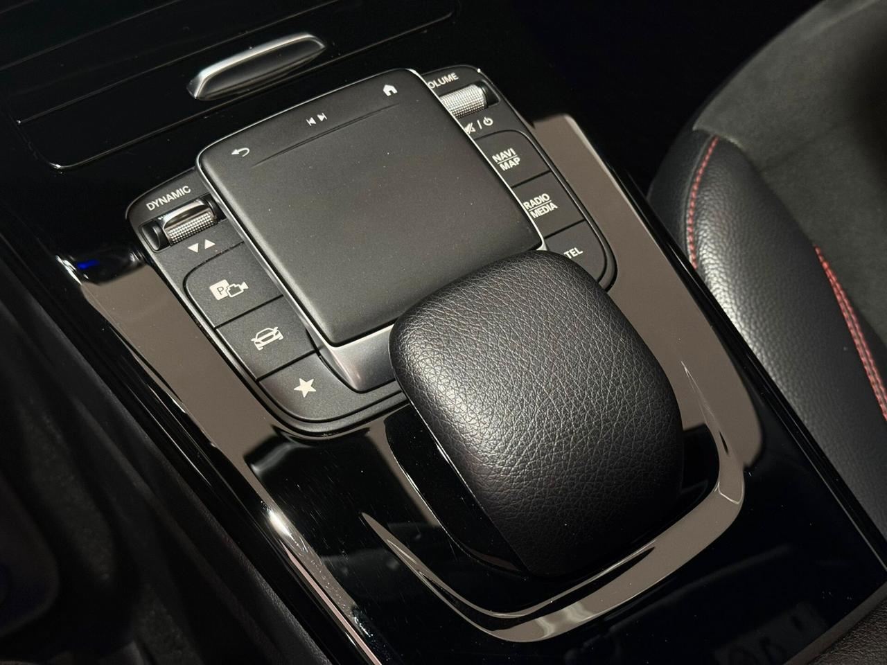 Mercedes-benz A 200d Premium AMG Night Edition