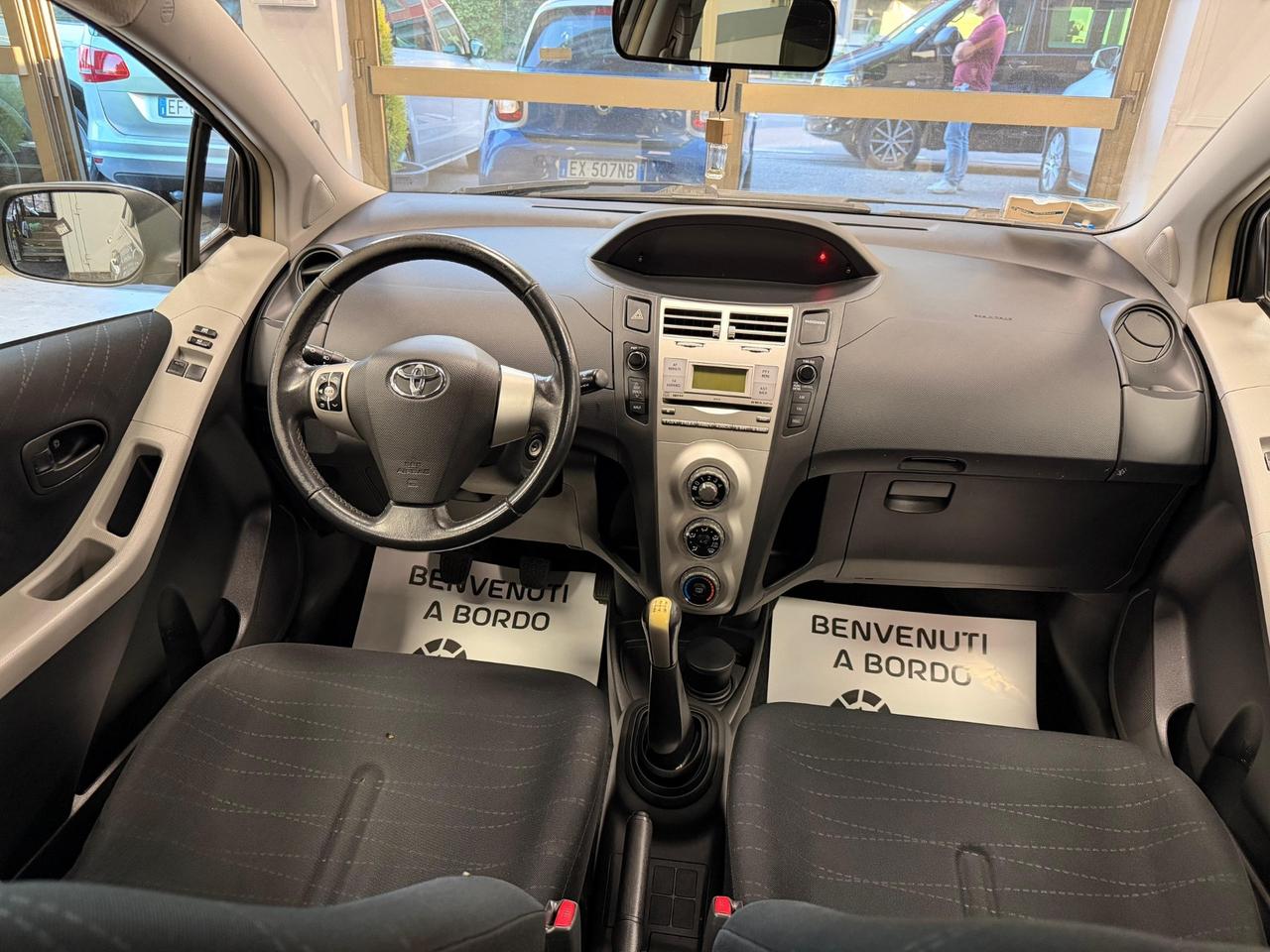 Toyota Yaris 1.0 5 porte Sol